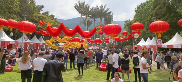 Bogotá celebra hoy el año nuevo chino en el Parque de la 93