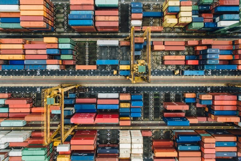 Estrategias inteligentes para reducir costos de transporte en tiempos de inflación.