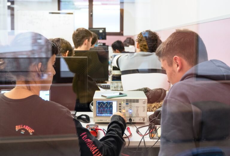 Las matrículas en carreras online se duplican en cuatro años