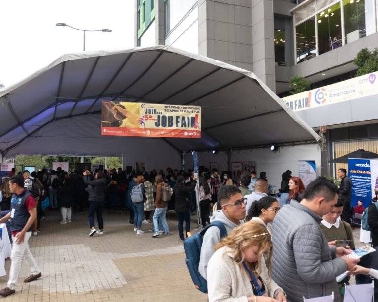 Sexta Feria Laboral Bilingüe Job Fair Colombo Emplea: Hablar inglés te abre mejores puertas laborales