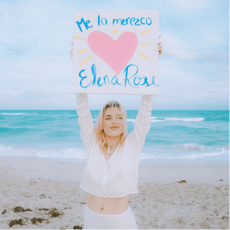 Elena Rose lanza su emotivo nuevo sencillo “Me lo merezco”