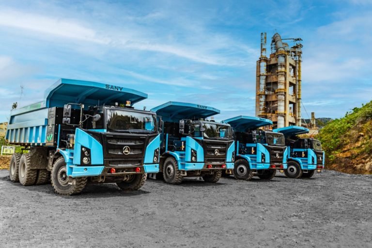 Holcim primera empresa del sector en tener en Colombia camiones mineros 100% eléctricos