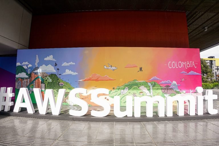 AWS reunió a clientes, socios de negocios y expertos en nube para compartir las tendencias del sector en el AWS Summit de Bogotá