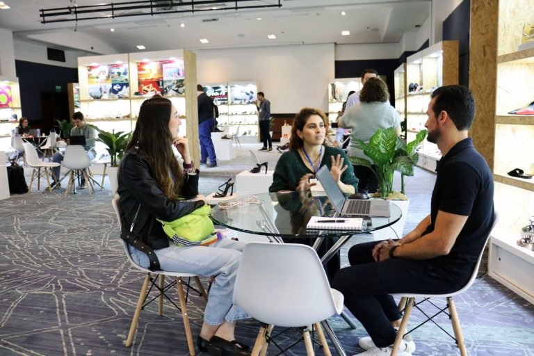 La misión Colombia generará más de US$ 6,4 millones para los fabricantes de calzados de Brasil