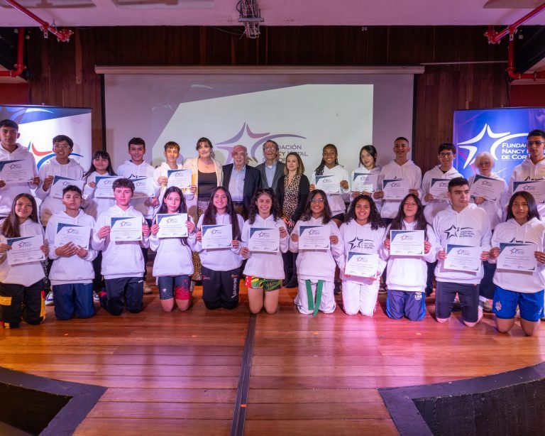 Beca Nancy Kotal de Cortés: apoyo en bilingüismo y liderazgo a los jóvenes talentos del deporte