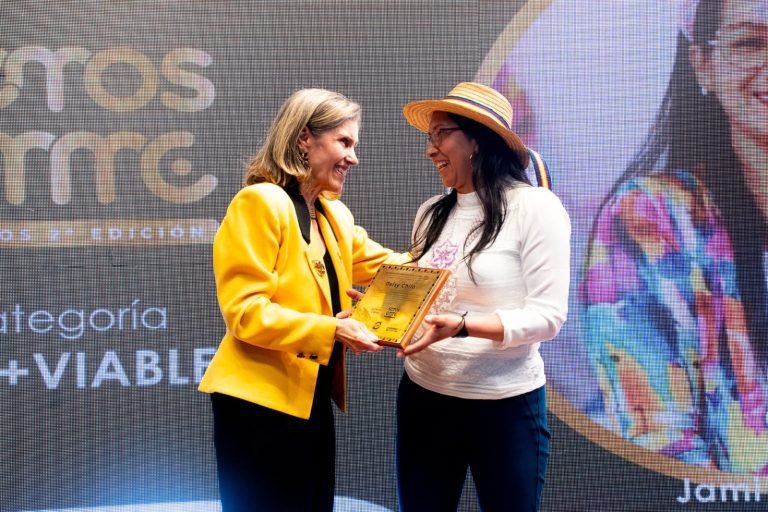 Tercera Edición de los Premios SOMOS CMMC: Reconociendo a los Microempresarios Comprometidos con una Colombia sostenible