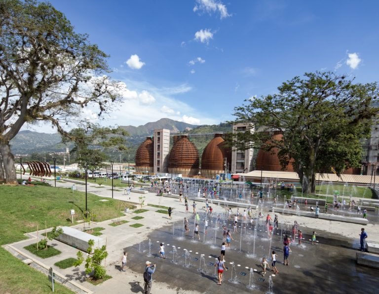 Se acerca la final del Premio Latinoamericano de Arquitectura Rogelio Salmona