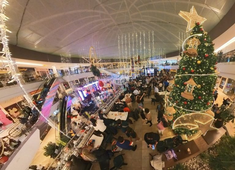 En Navidad, Salitre Plaza brilla en el corazón