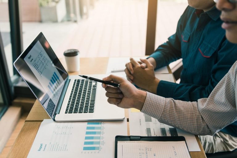 Reingeniería del servicio al cliente, el reto top para el sector bancario en 2025