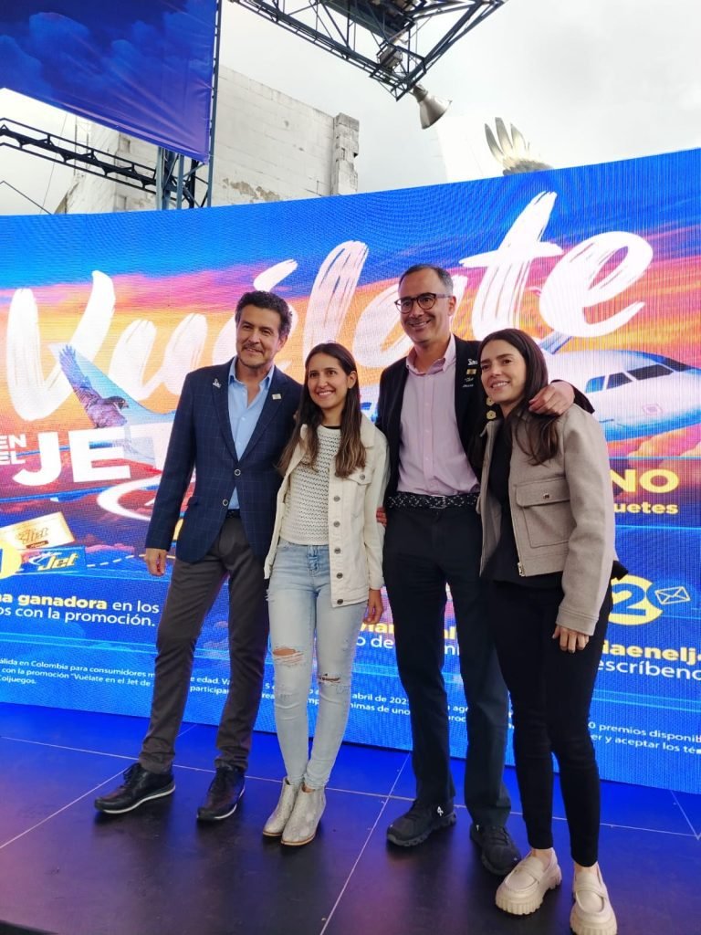 Chocolatinas Jet y JetSMART cumplen el sueño de volar de 1000 colombianos