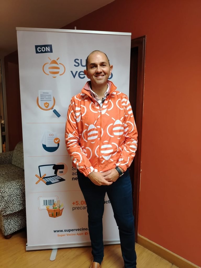 Super Vecino, lanza facturador electrónico que moderniza los comercios de barrio y mejora su competitividad