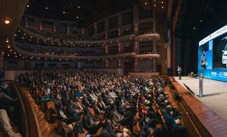 “El poder de lo impredecible” será el eje del World Business Forum 2025, que celebra 10 años en Colombia