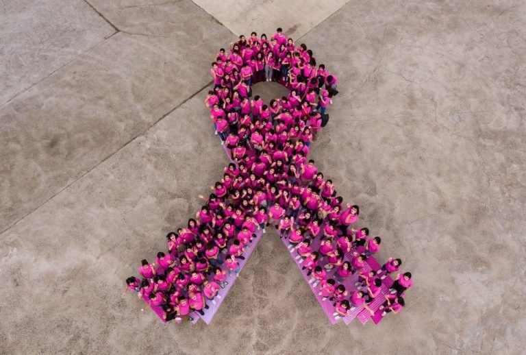 Estée Lauder Companies y la Liga Colombiana Contra el Cáncer se unen en octubre con la campaña “Porque las quiero, las cuido”