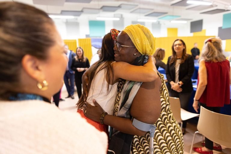 Día Internacional de los Cuidados y Apoyos: el trabajo invisible que sostiene a Colombia
