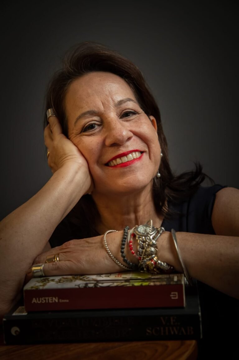 Centroamérica habla desde sus mujeres: novela reconstruye silencios de un siglo y medio