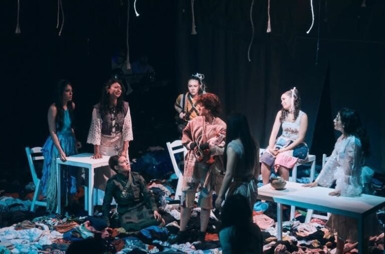 ACANTORA: una experiencia escénica sobre la resiliencia, las raíces y el poder de reconstruirse