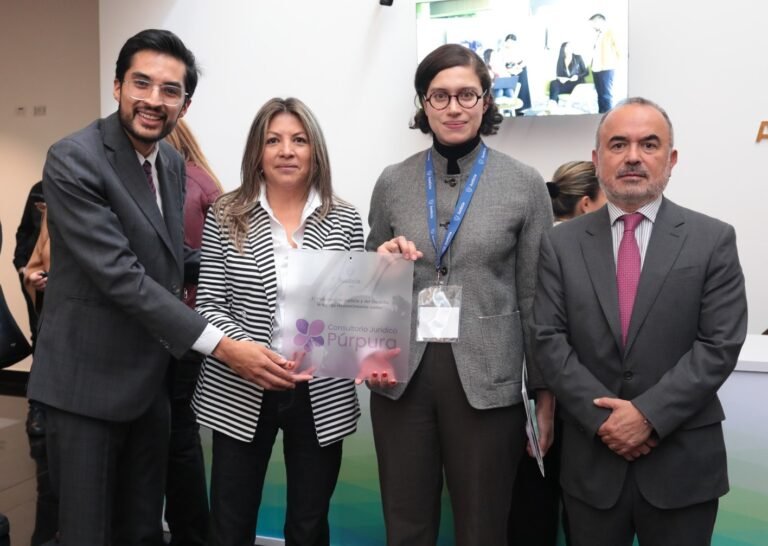 MinJusticia certifica el Consultorio Jurídico Púrpura de la UCC en Bogotá