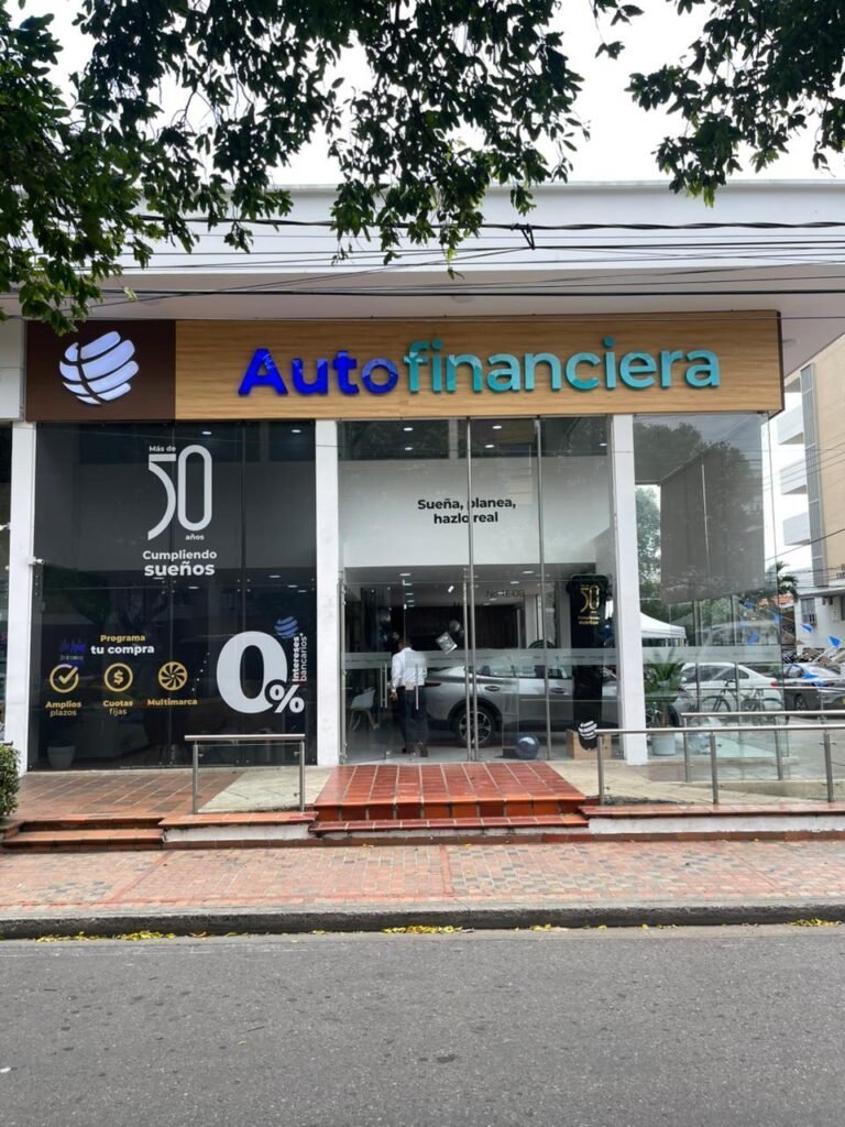 Autofinanciera cumple 55 años en medio de su expansión en Colombia